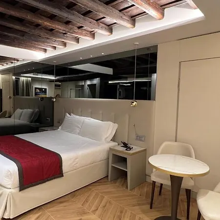 Harry's Bar Trevi & Restaurant Otel