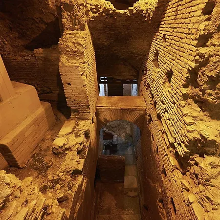 ومطعم هاريز بار تريفي فندق روما