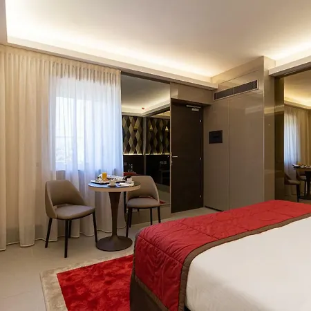 فندق ومطعم هاريز بار تريفي 5*