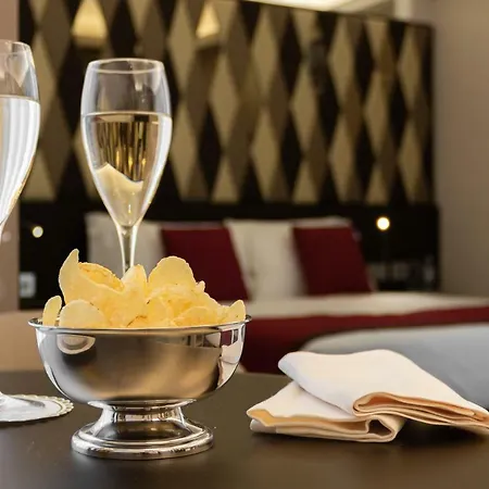 מלון Harry's Bar Trevi & Restaurant 5*