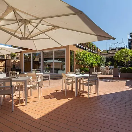 Otel Harry's Bar Trevi & Restaurant 5*
