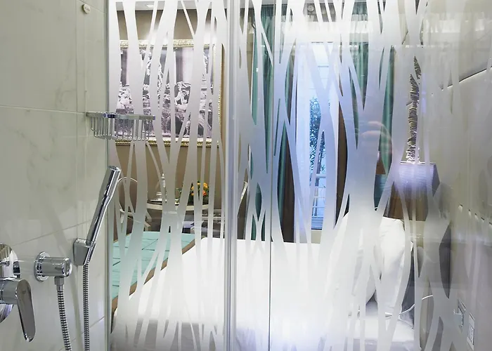 ホテル ハリーズ バー トレビ ホテル＆レストラン ローマ