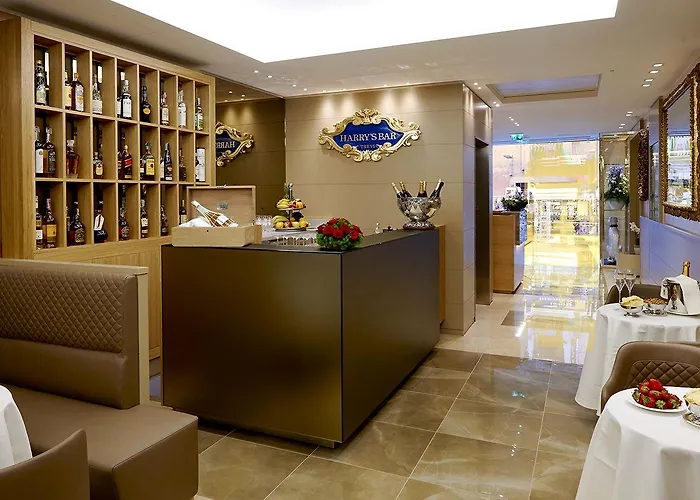 ハリーズ バー トレビ ホテル＆レストラン ホテル