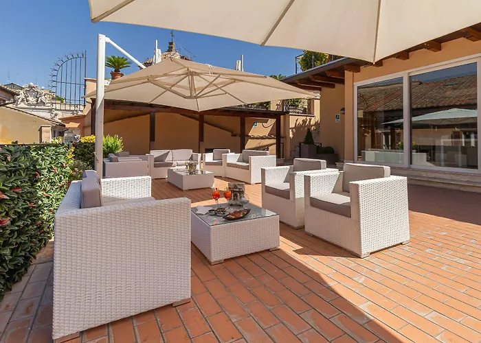 ホテル ハリーズ バー トレビ ホテル＆レストラン