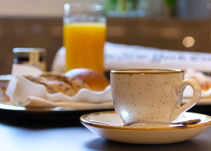 ホテル ハリーズ バー トレビ ホテル＆レストラン